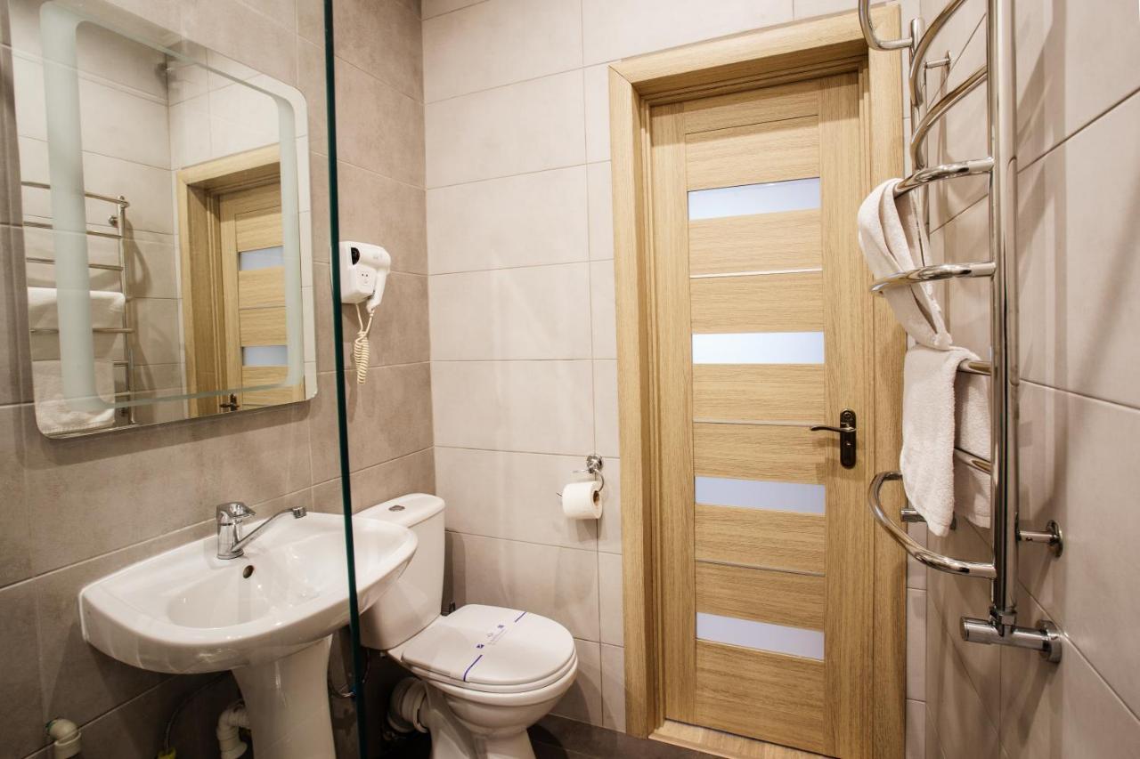 Discovery Hotel ลวีฟ ภายนอก รูปภาพ